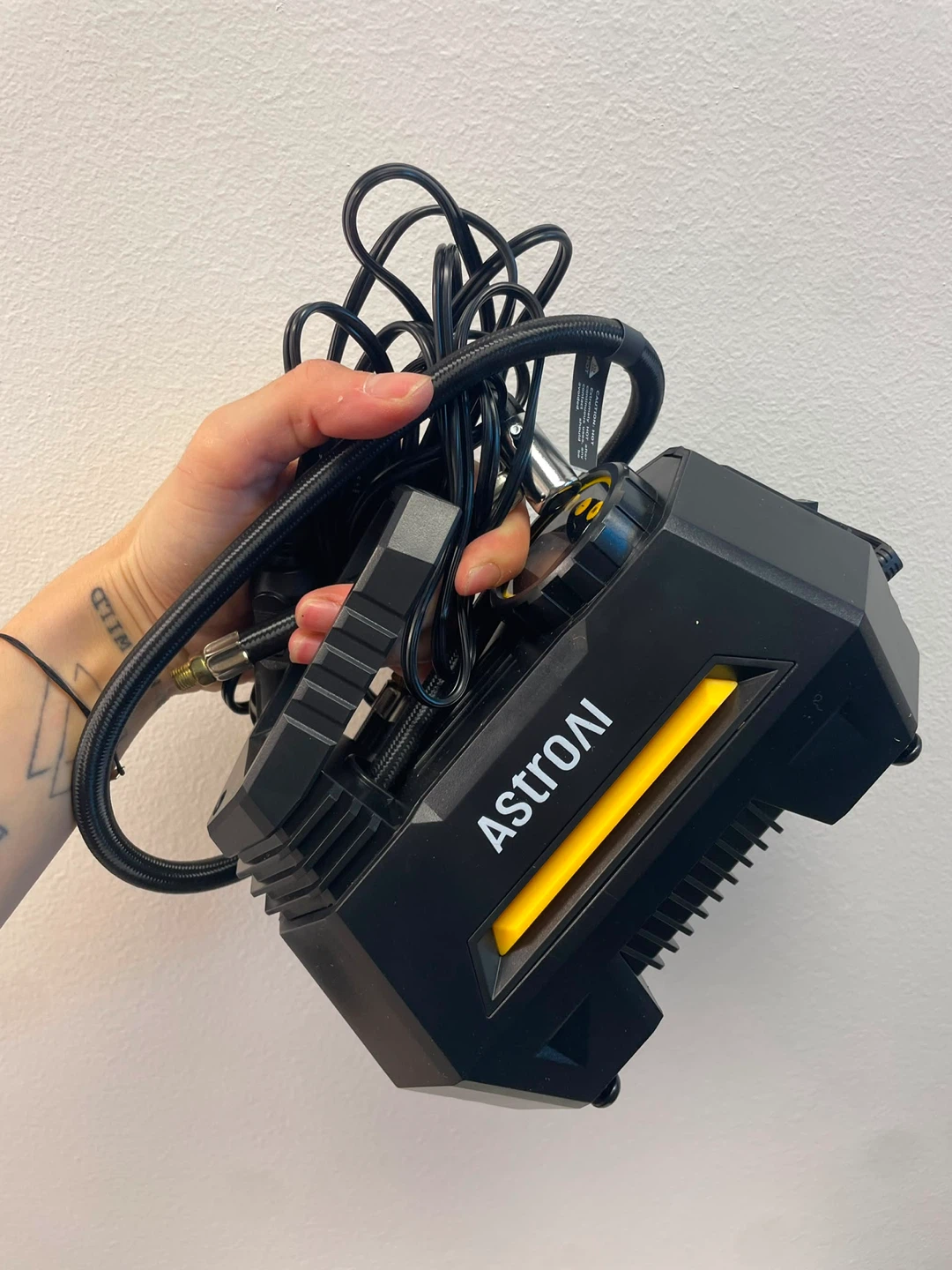 Astroai Portable Car Air Pump - photo 5