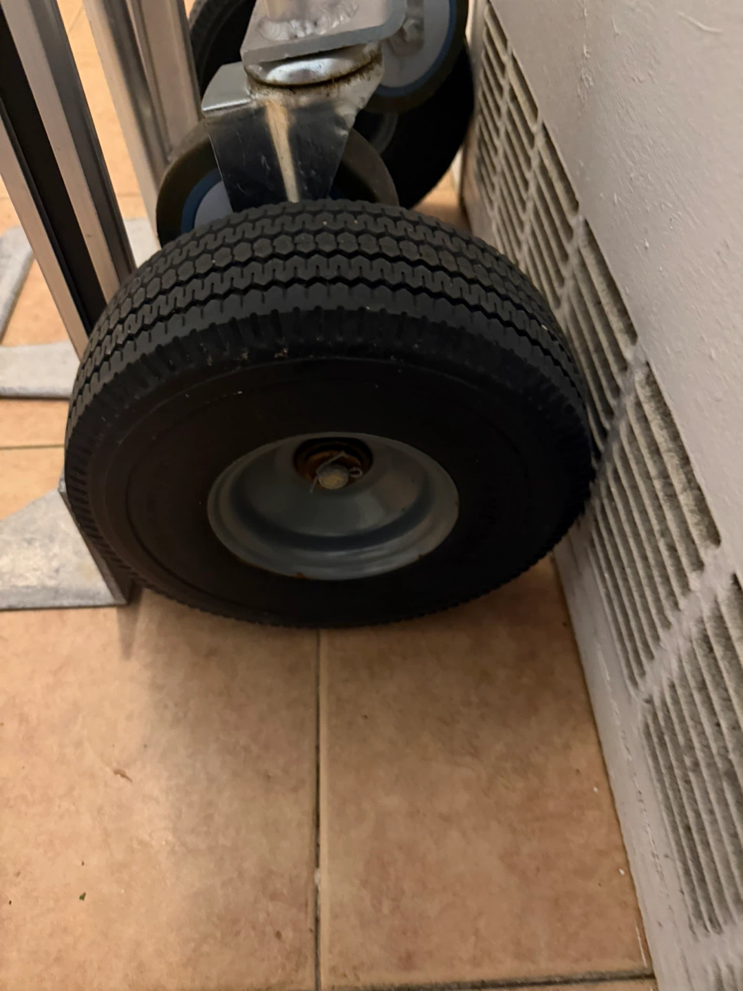 Aluminum Hand Truck Dolly - photo 3