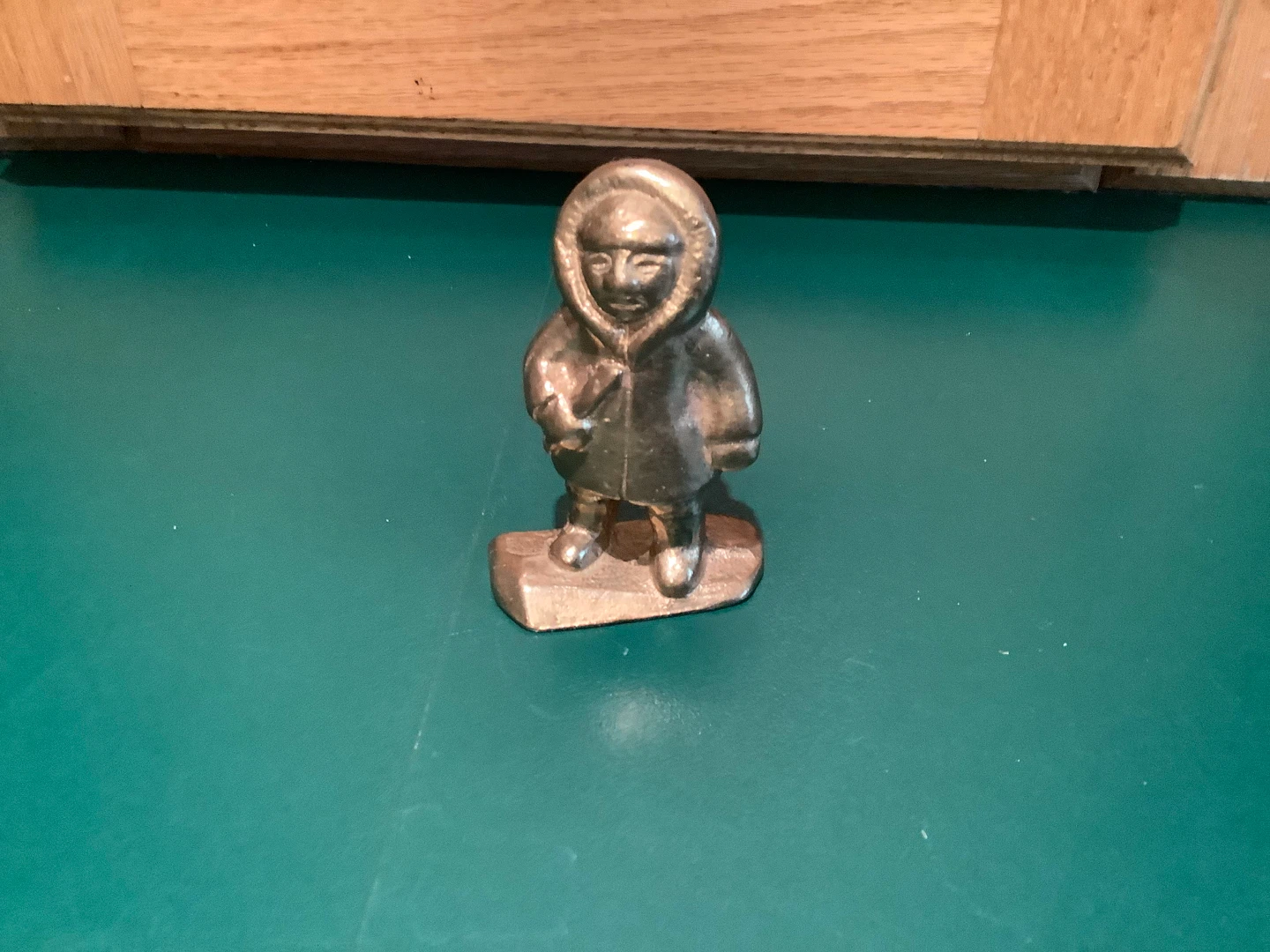 Vintage Solid Brass Inuit Figurine 🐞 - photo 2