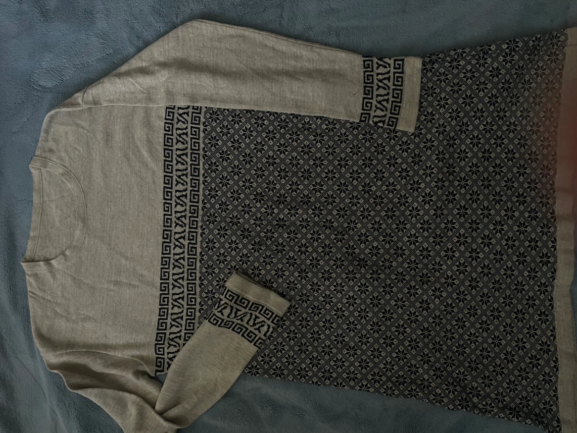 Sweater with Nordic-inspired pattern