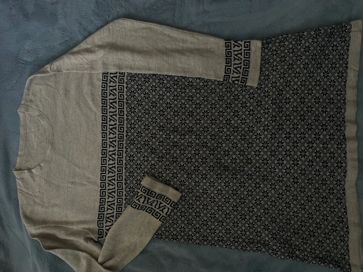 Sweater with Nordic-inspired pattern - photo 2