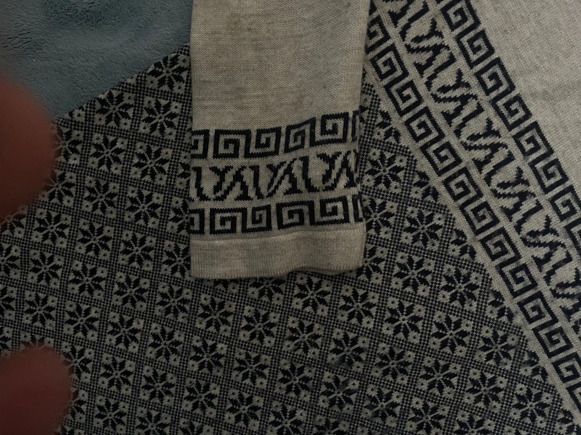 Sweater with Nordic-inspired pattern - photo 4