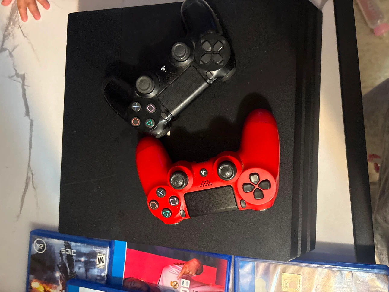 PlayStation 4 Console with 5 Games and 2 Controllers - photo 2