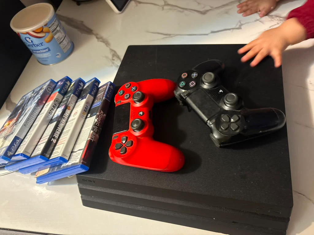 PlayStation 4 Console with 5 Games and 2 Controllers - photo 3