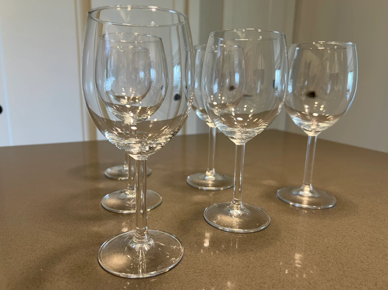 Set of 6 Clear Wine Glasses - photo 2