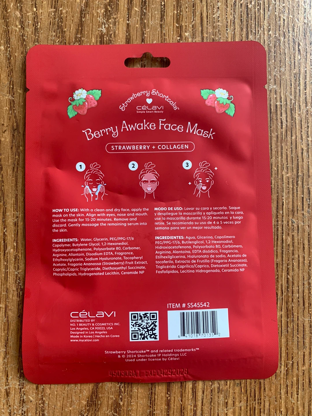 Strawberry Shortcake Berry Awake Face Mask - photo 2