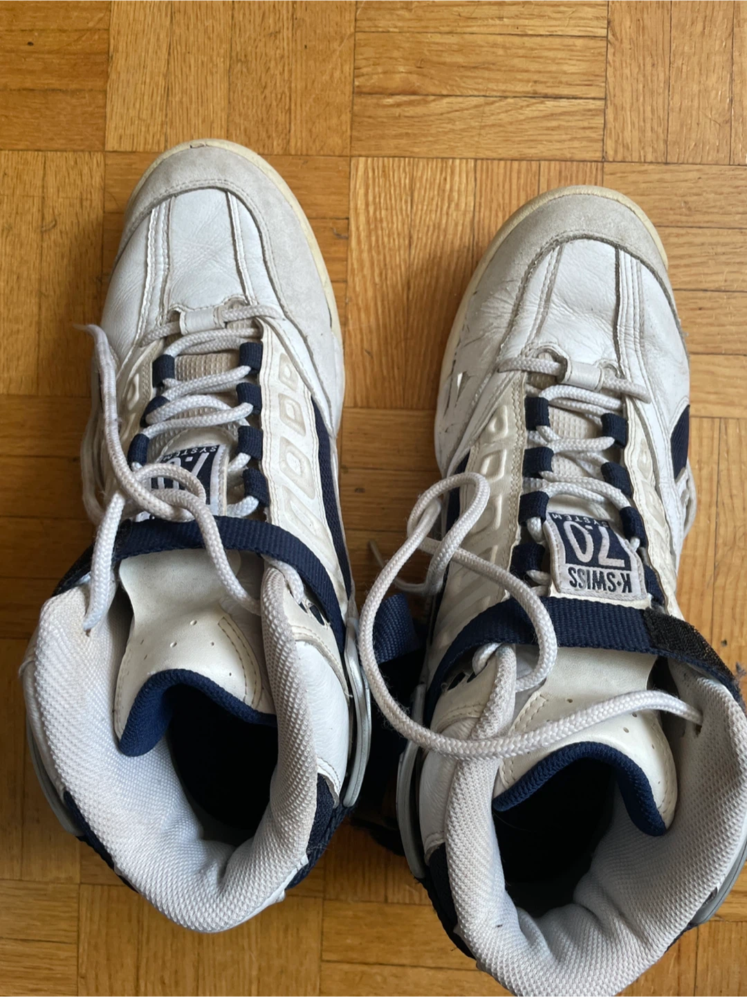 K-Swiss sneaker
