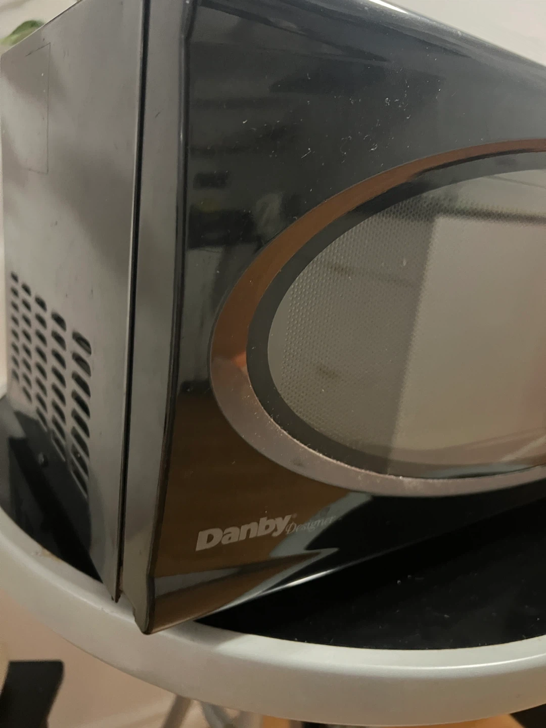 Danby Black Microwave - photo 3