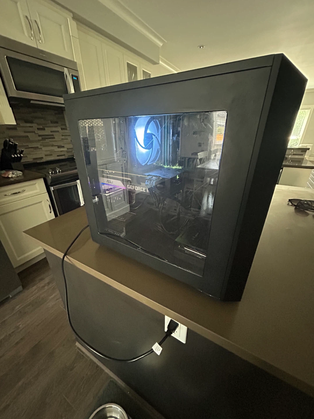 RTX 3070 Gaming PC - Ryzen 7 3800X / 16GB RAM / SSD+HDD - photo 4