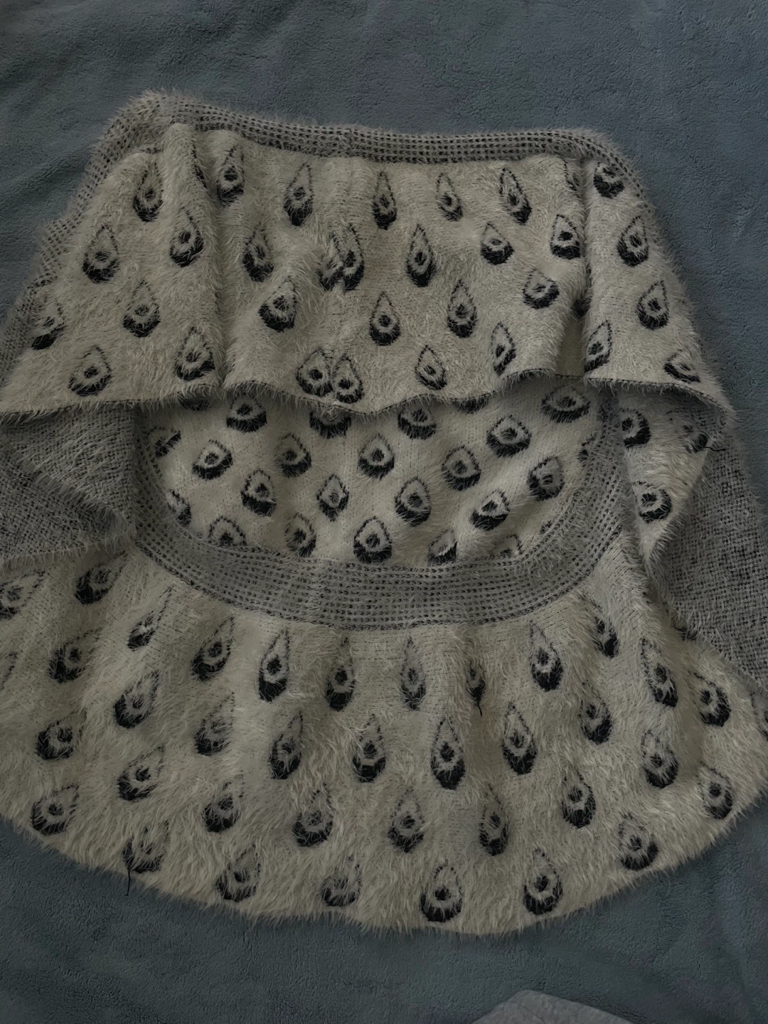 Women's Feather Pattern Shawl