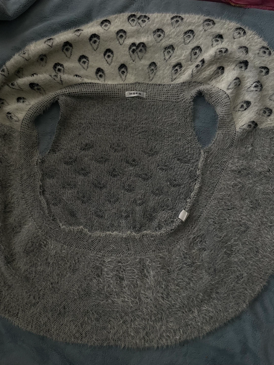 Women's Feather Pattern Shawl - photo 3