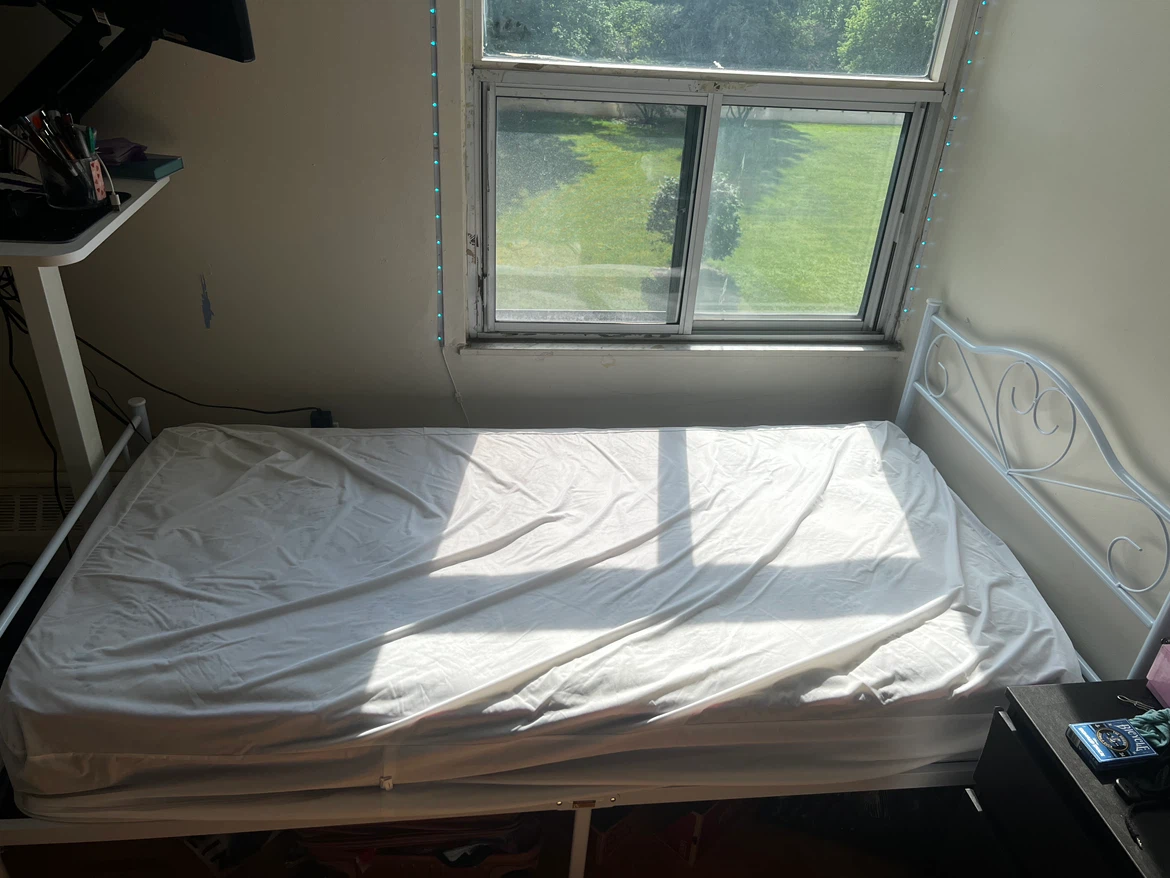 New Twin bed with frame and mattress cover - photo 3