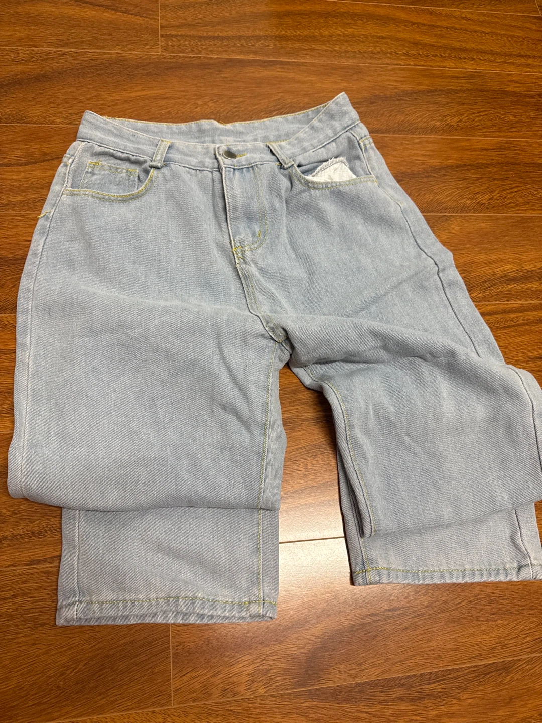 Light Wash Denim Jeans
