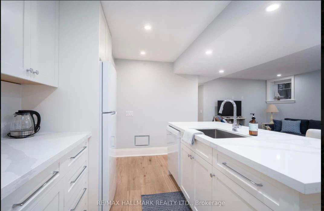 Private Room for Rent - Brand New Basement - photo 2