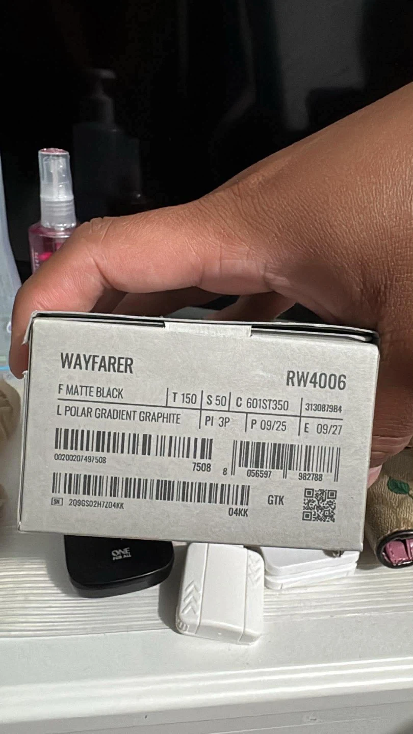 Ray-Ban Meta Wayfarer Gen 1 Smart Glasses - photo 4