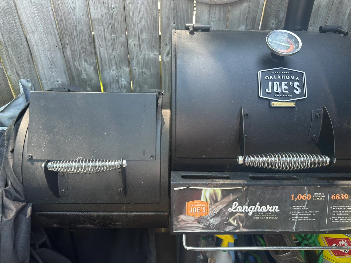Oklahoma Joe's Longhorn Smoker