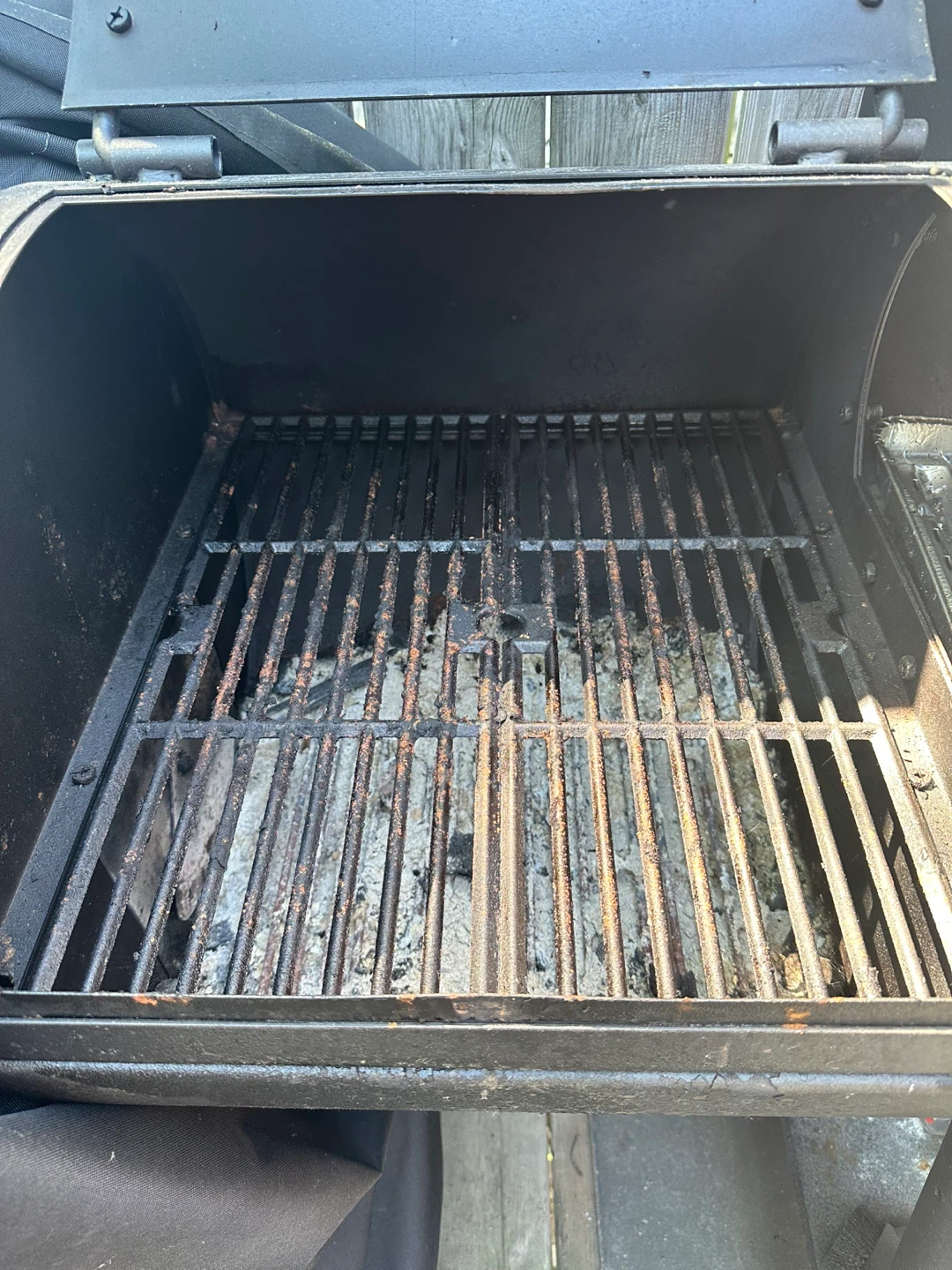 Oklahoma Joe's Longhorn Smoker - photo 3