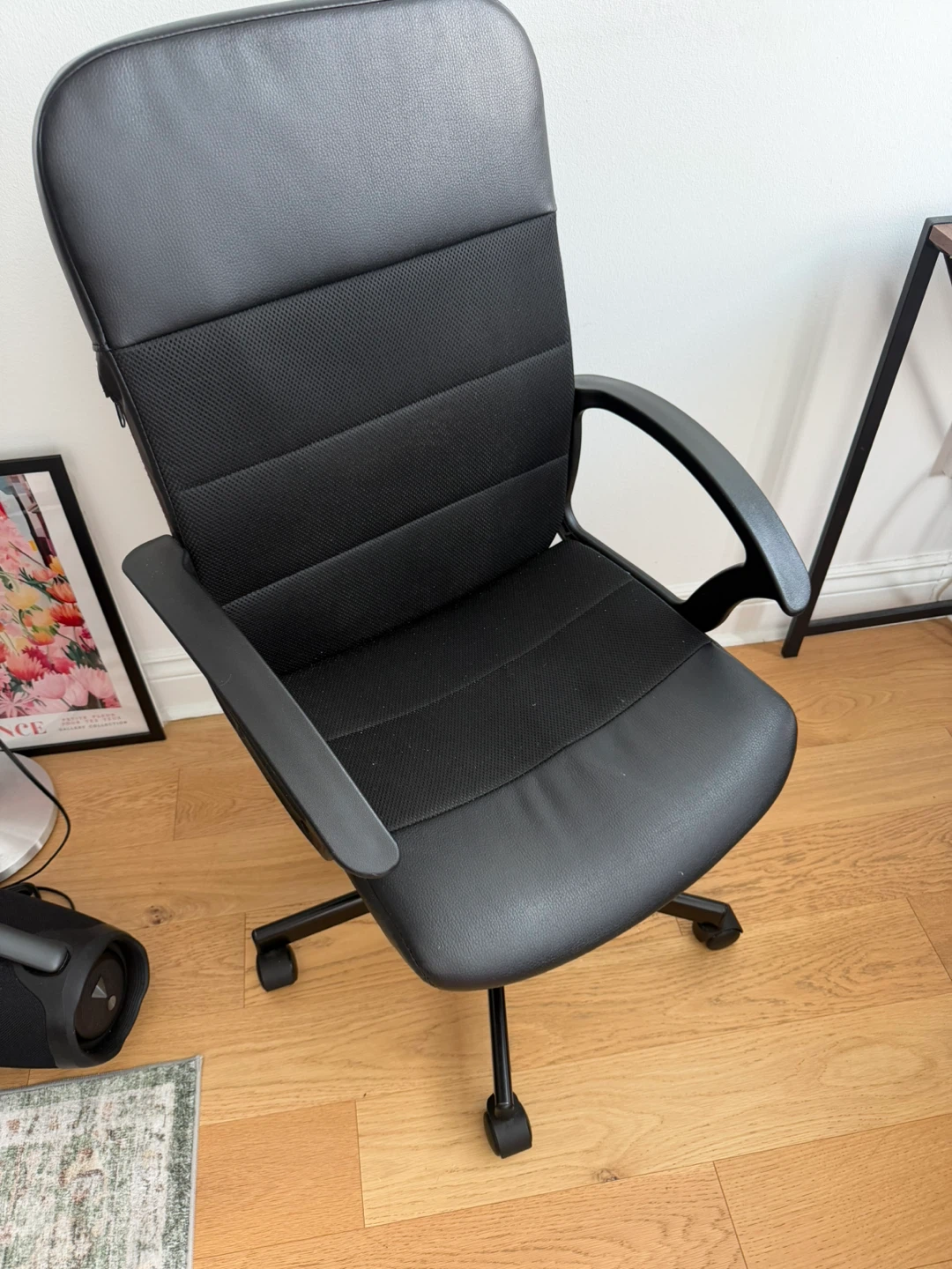 Black Office Chair - photo 2