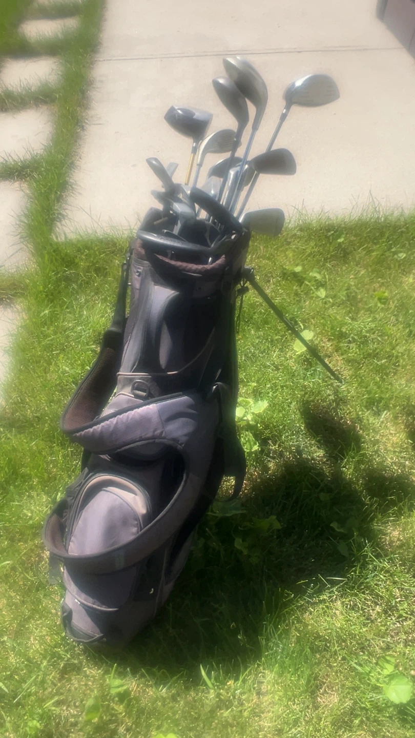 Wilson Driver 10.5° + Asstd Club Set + TaylorMade Golf Bag