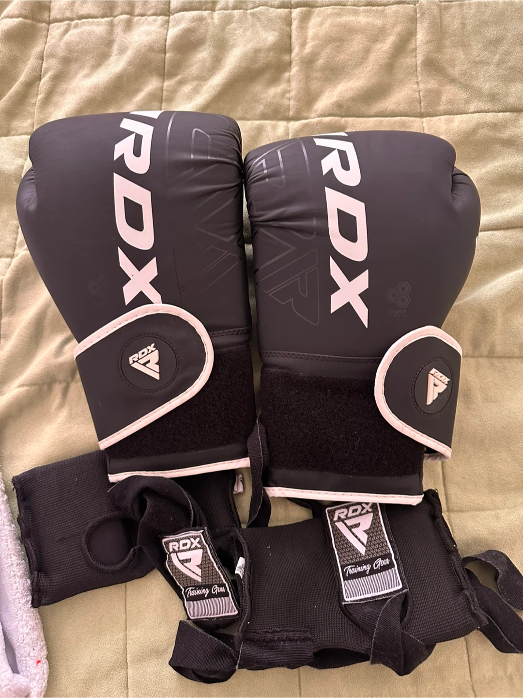 RDX Boxing Gloves and 2 Hand Wraps - Black