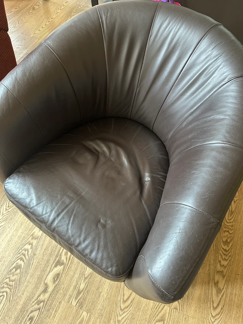 Natuzzi Veronica Leather Swivel Accent Chair (CAN DELIVER) - photo 5