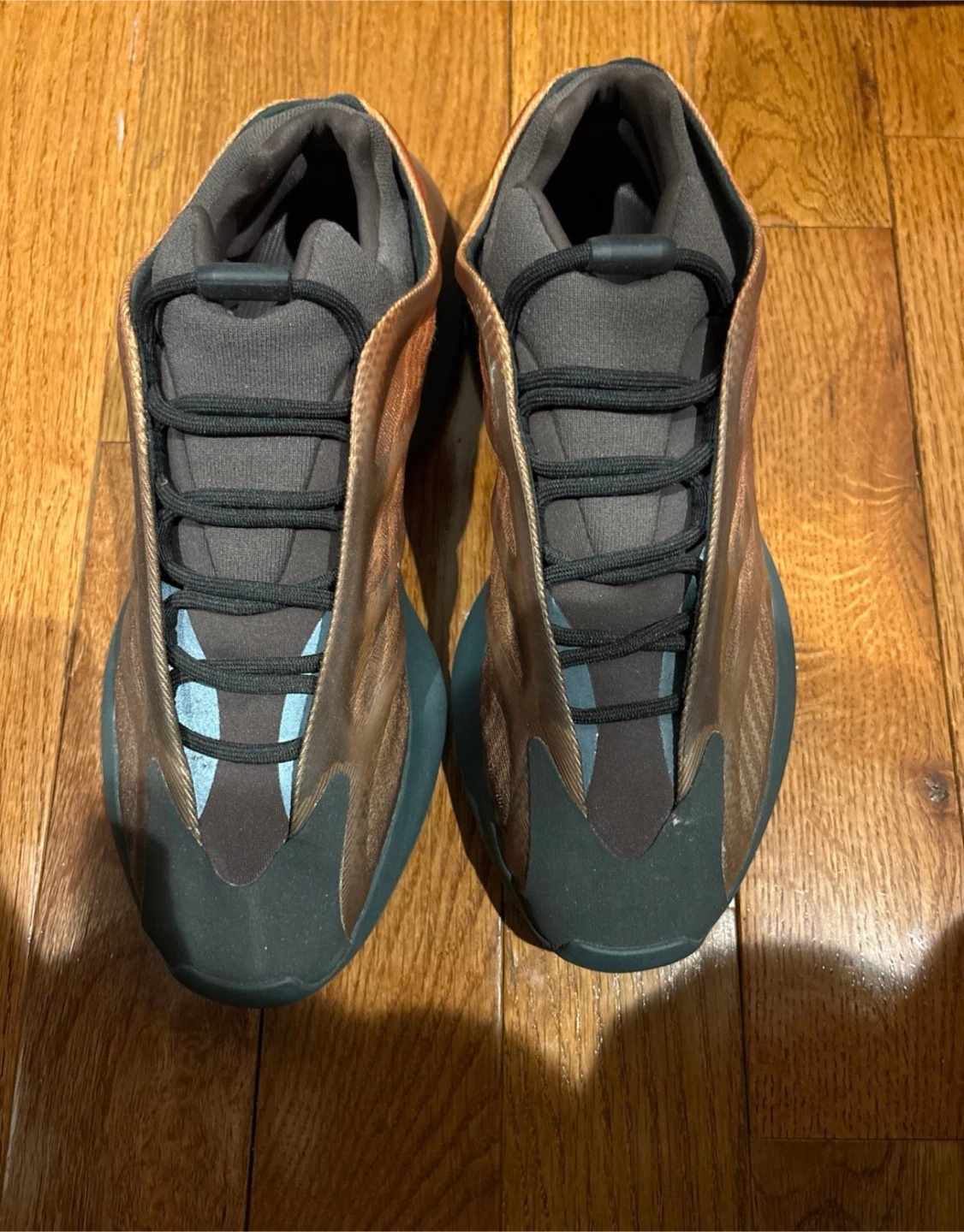Yeezy 700 V3 - photo 2