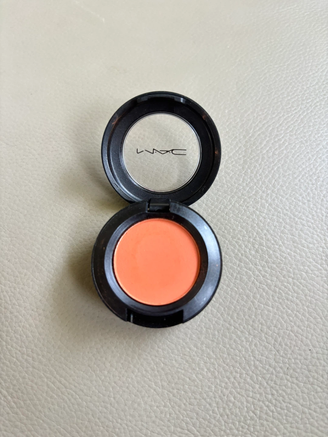 MAC "Rule" Eye Shadow