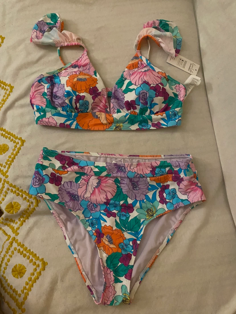Live Life on the Beach Floral Bikini Set