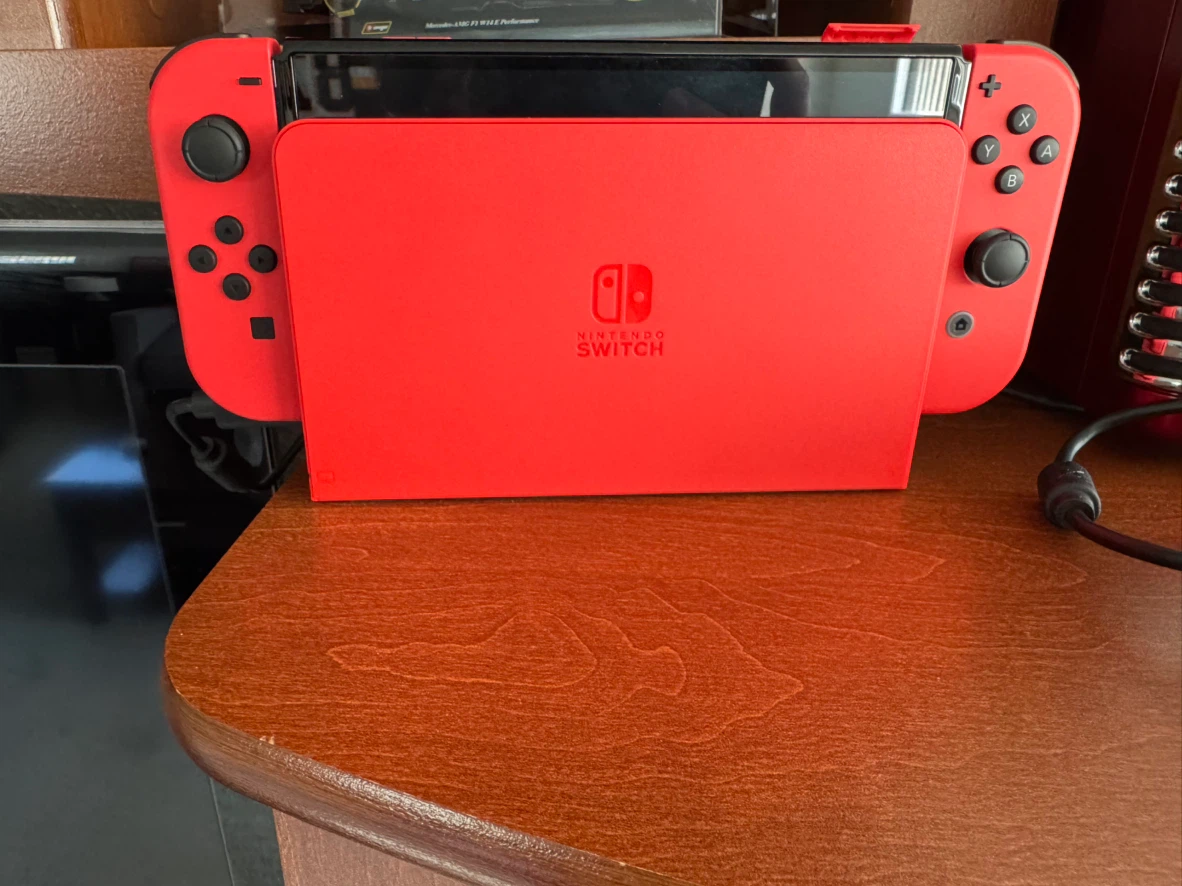 Red Nintendo Switch Console - photo 3
