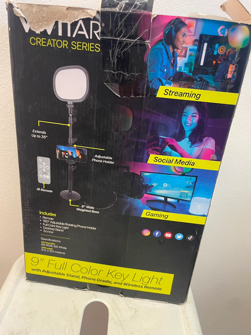 VIVITAR Creator Series 9" Full Color Key Light - photo 2