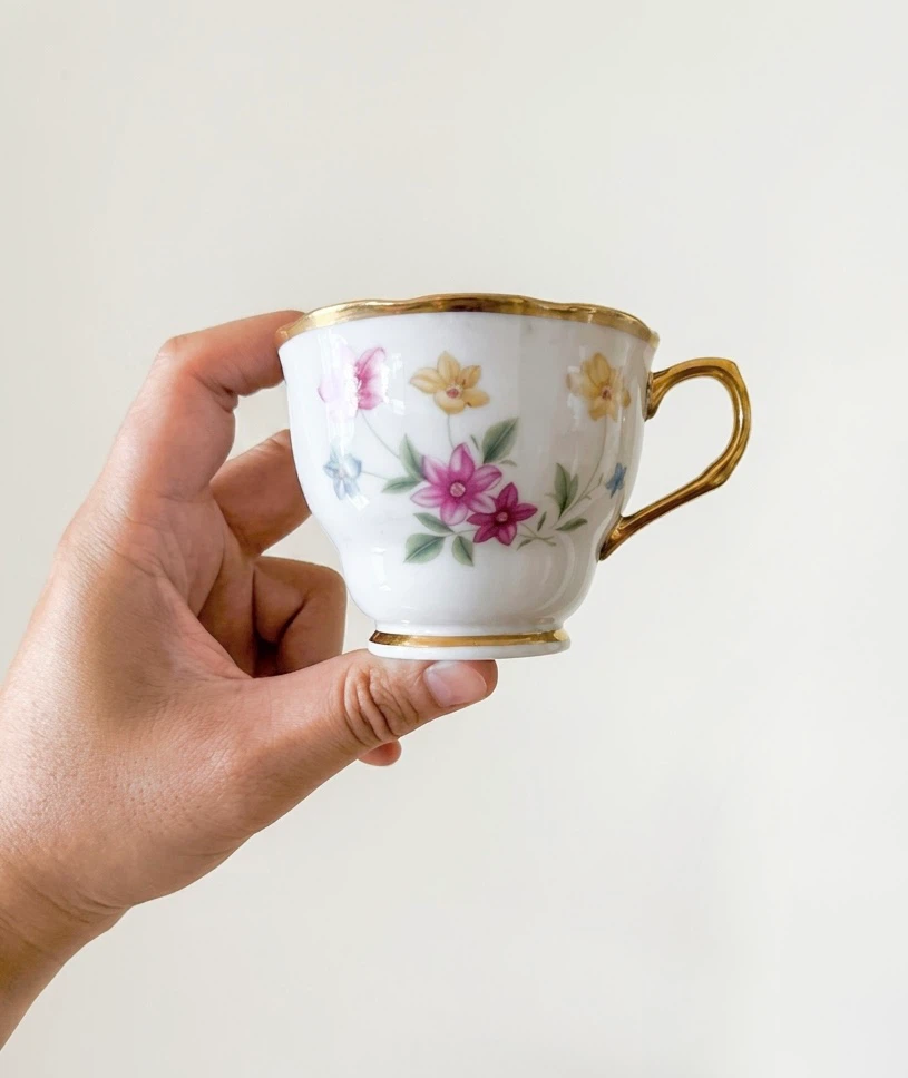 Porcelain Floral Teacups with Saucers (Set of 6) - photo 3