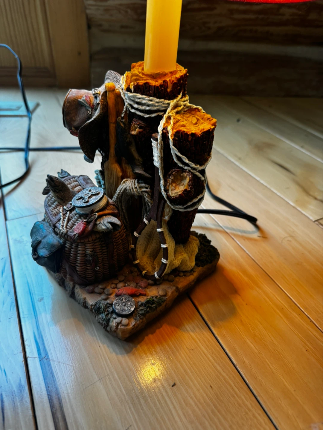 Rustic Fishing Cabin Table Lamp w/ Decorative Resin Base - photo 3