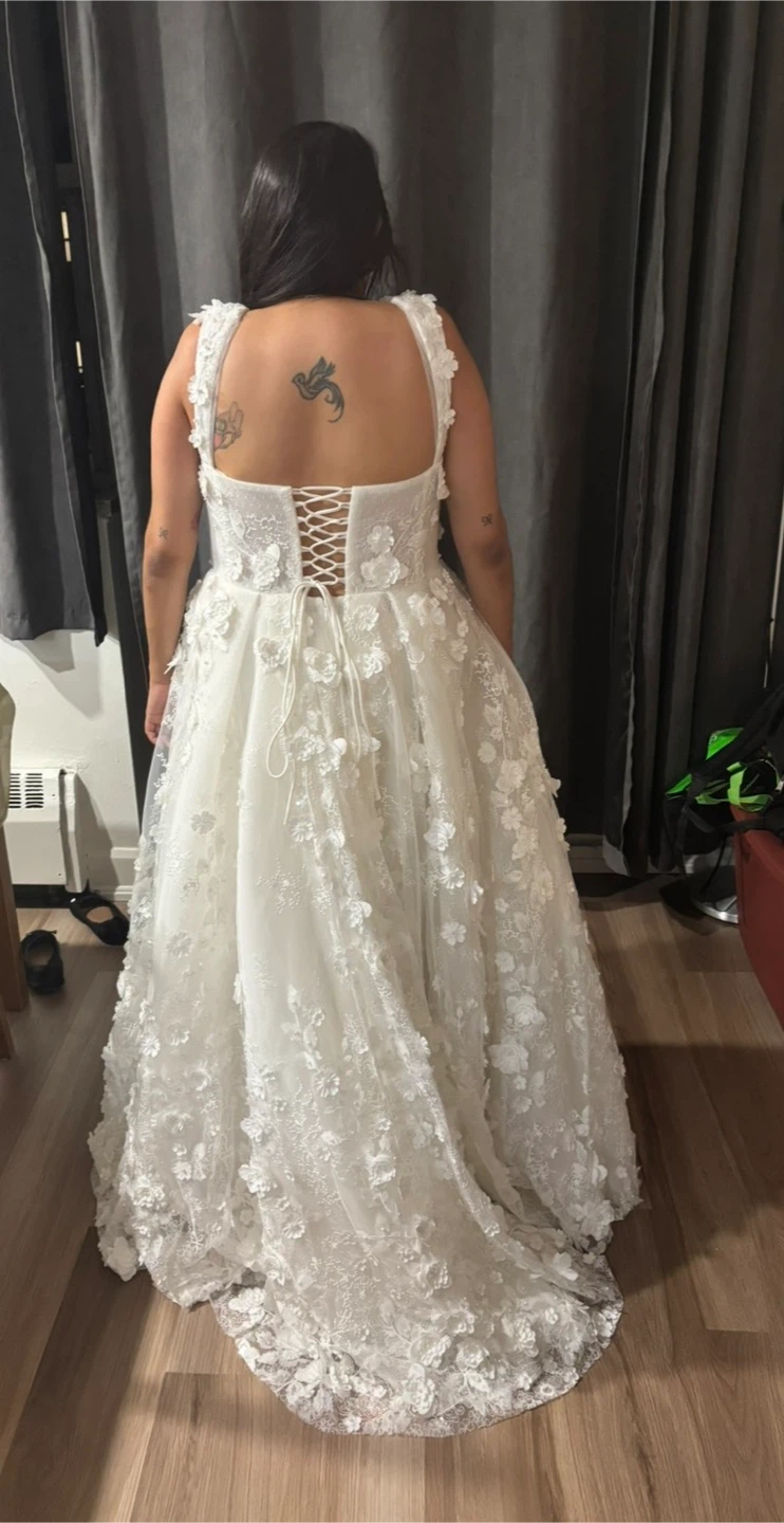 Wedding Dress - photo 2