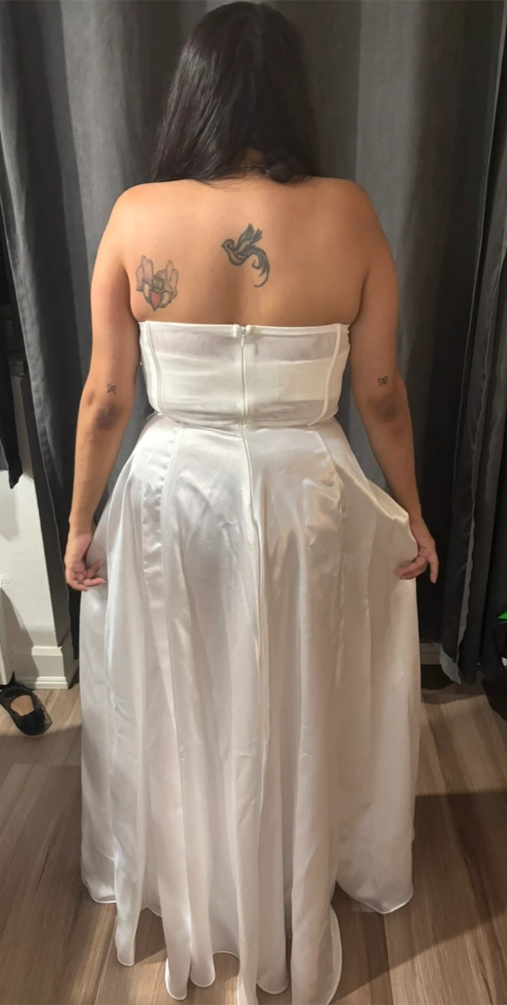 White Strapless Corset Gown - photo 2