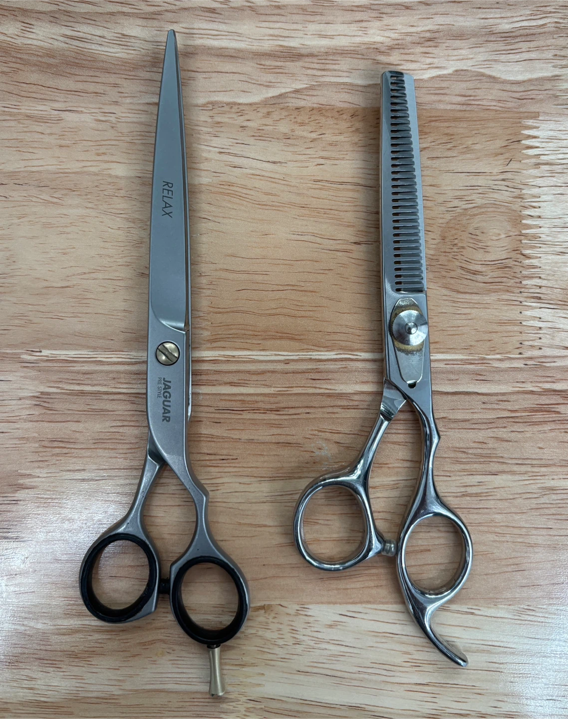 Barber scissors set