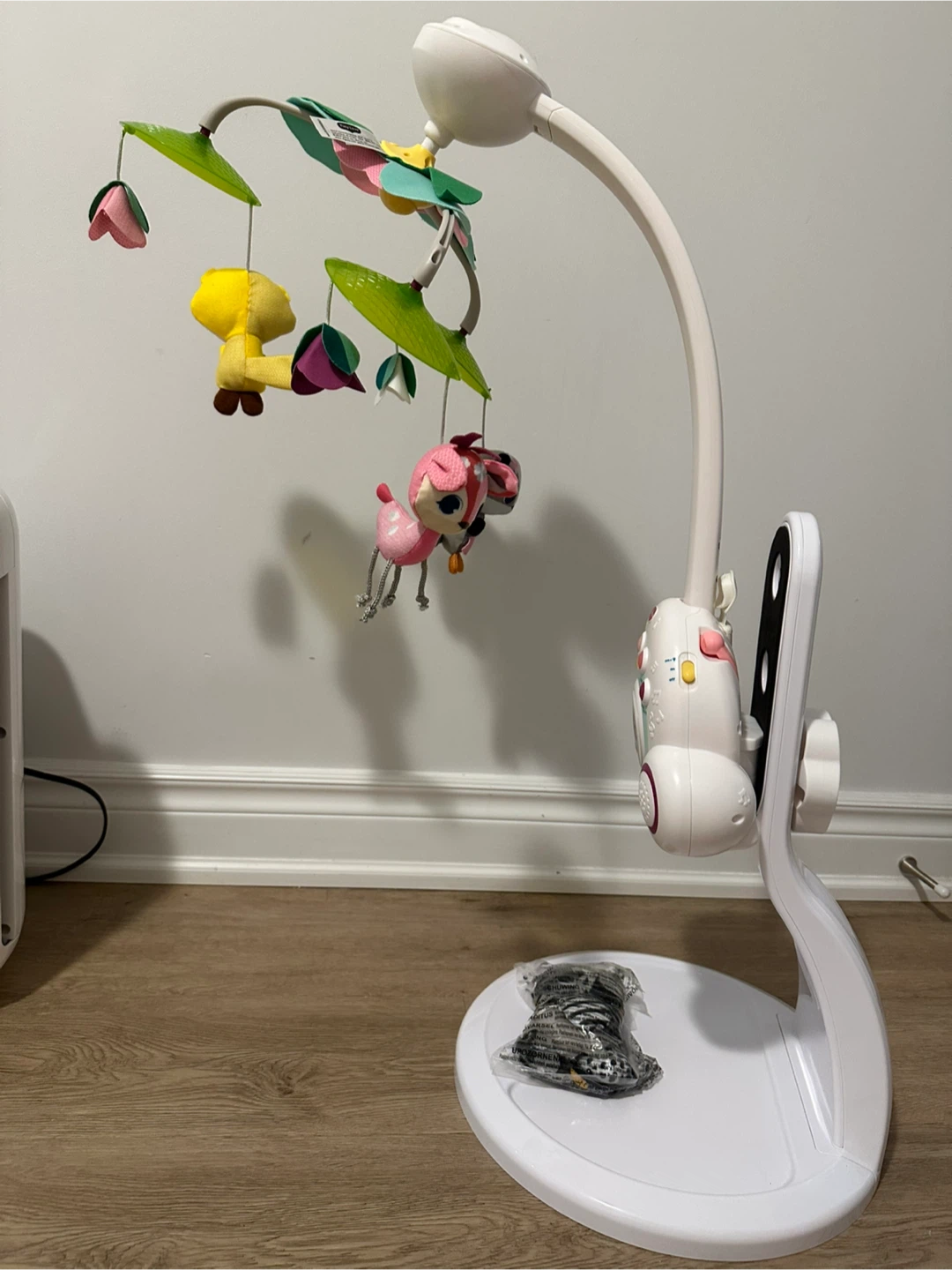 Tiny Love Tales Mobile+Black&White/Color Mobile+Mobile Stand