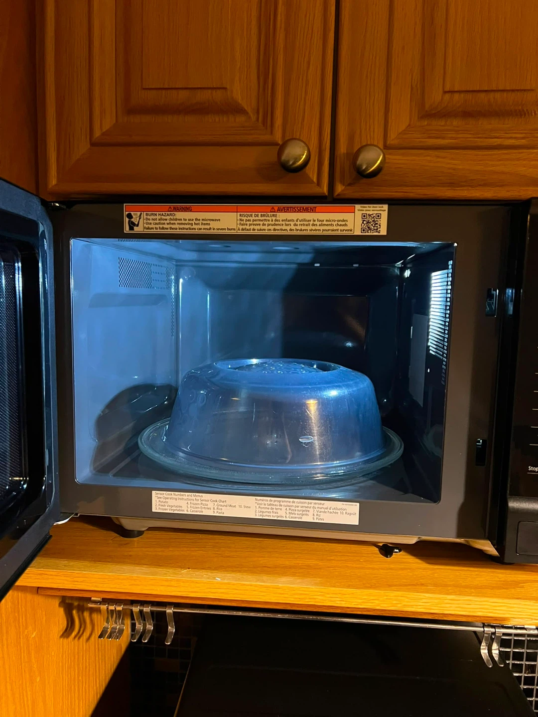 Panasonic Genius 1100W Microwave - photo 2