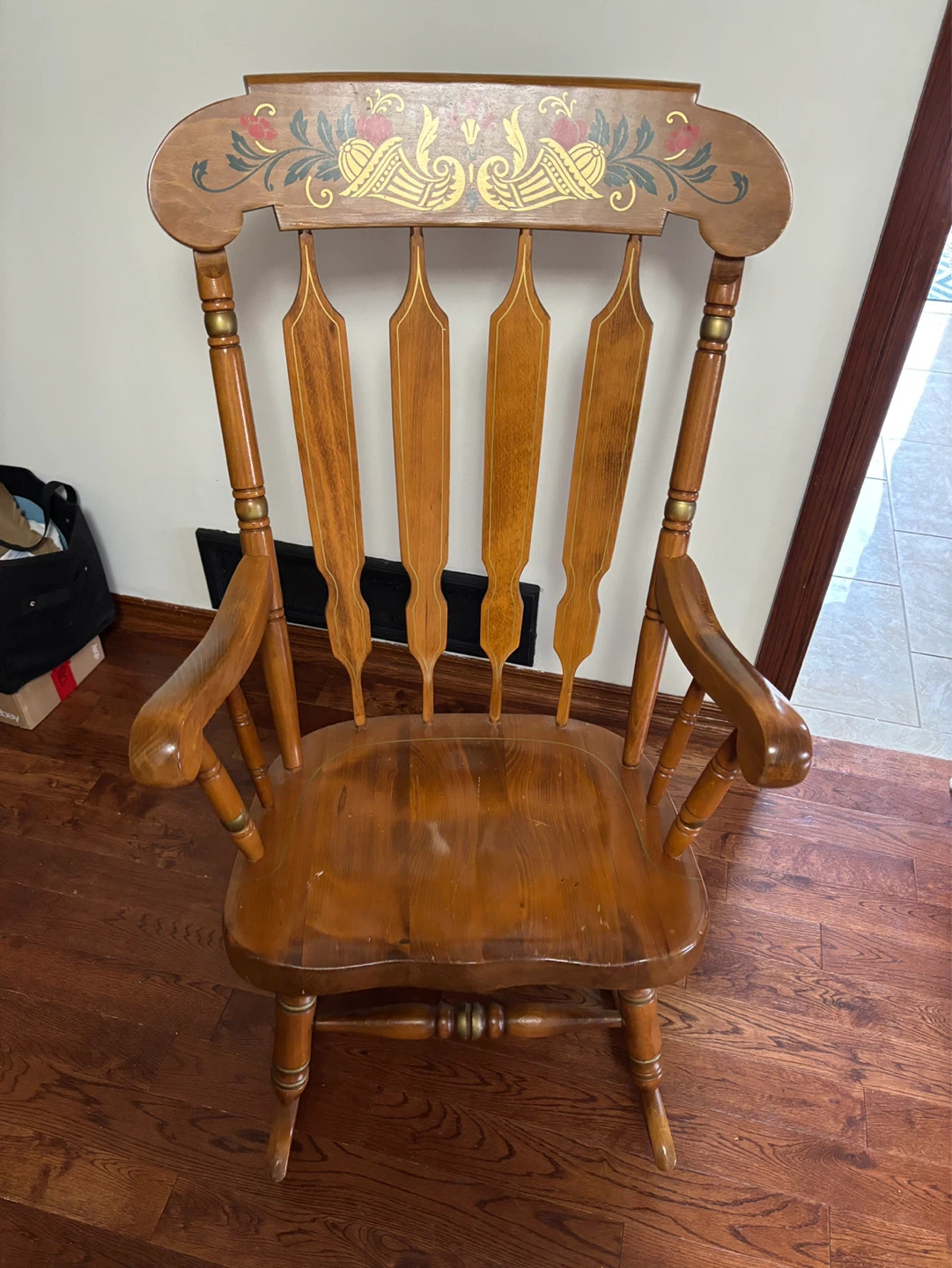 Vintage wood rocking chair - photo 3