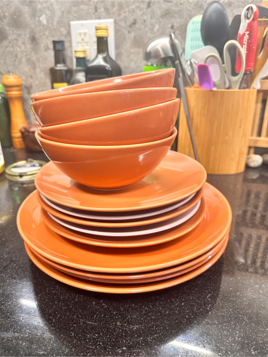 Dinnerware Set - 4 Bowls, 4 Plates, 5 Small Plates