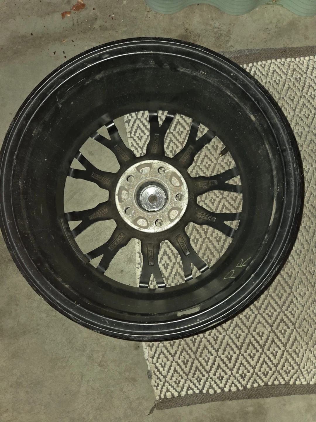 Rim and tire - photo 2