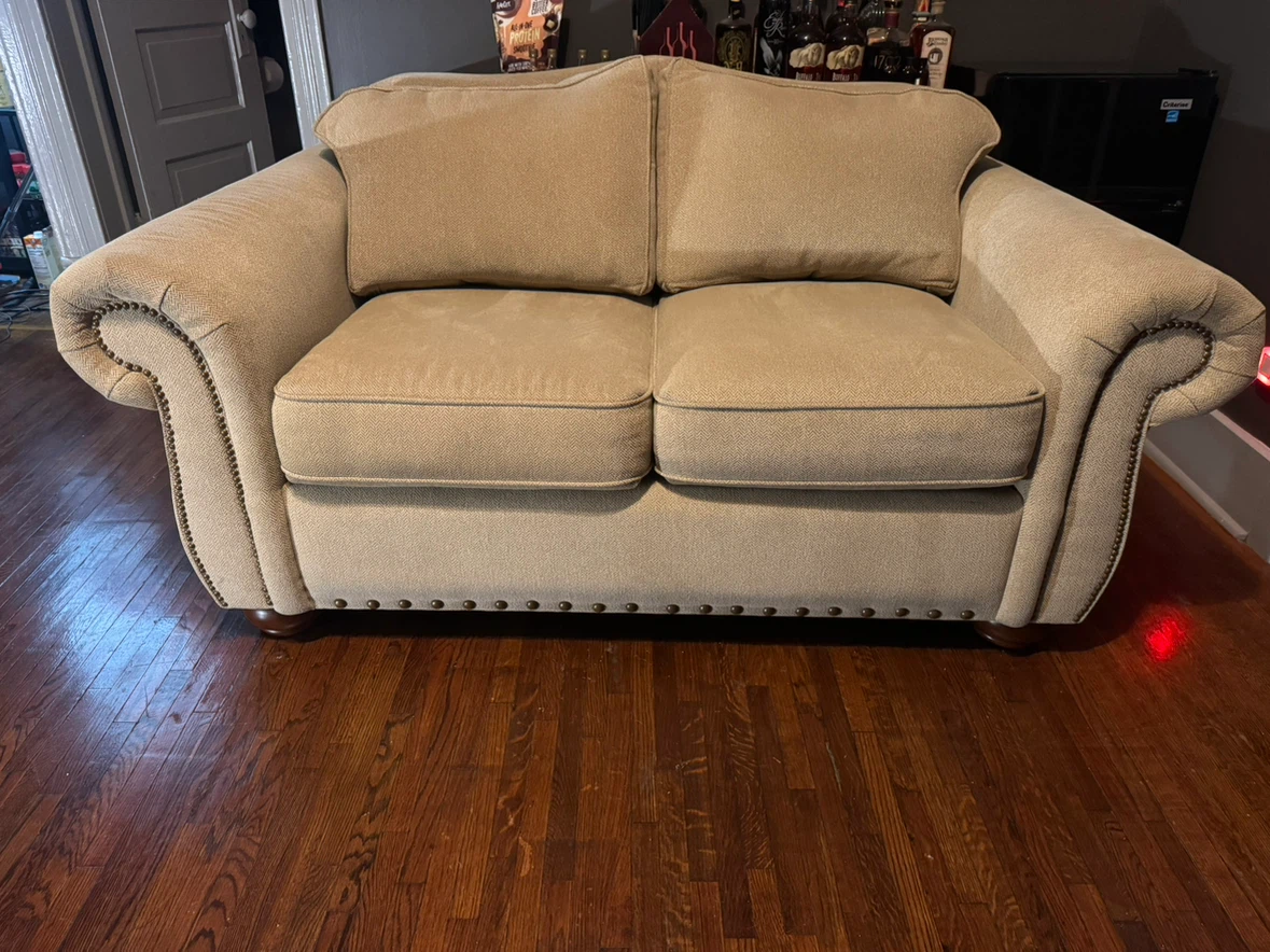 La-Z-Boy Loveseat Sofa - photo 2