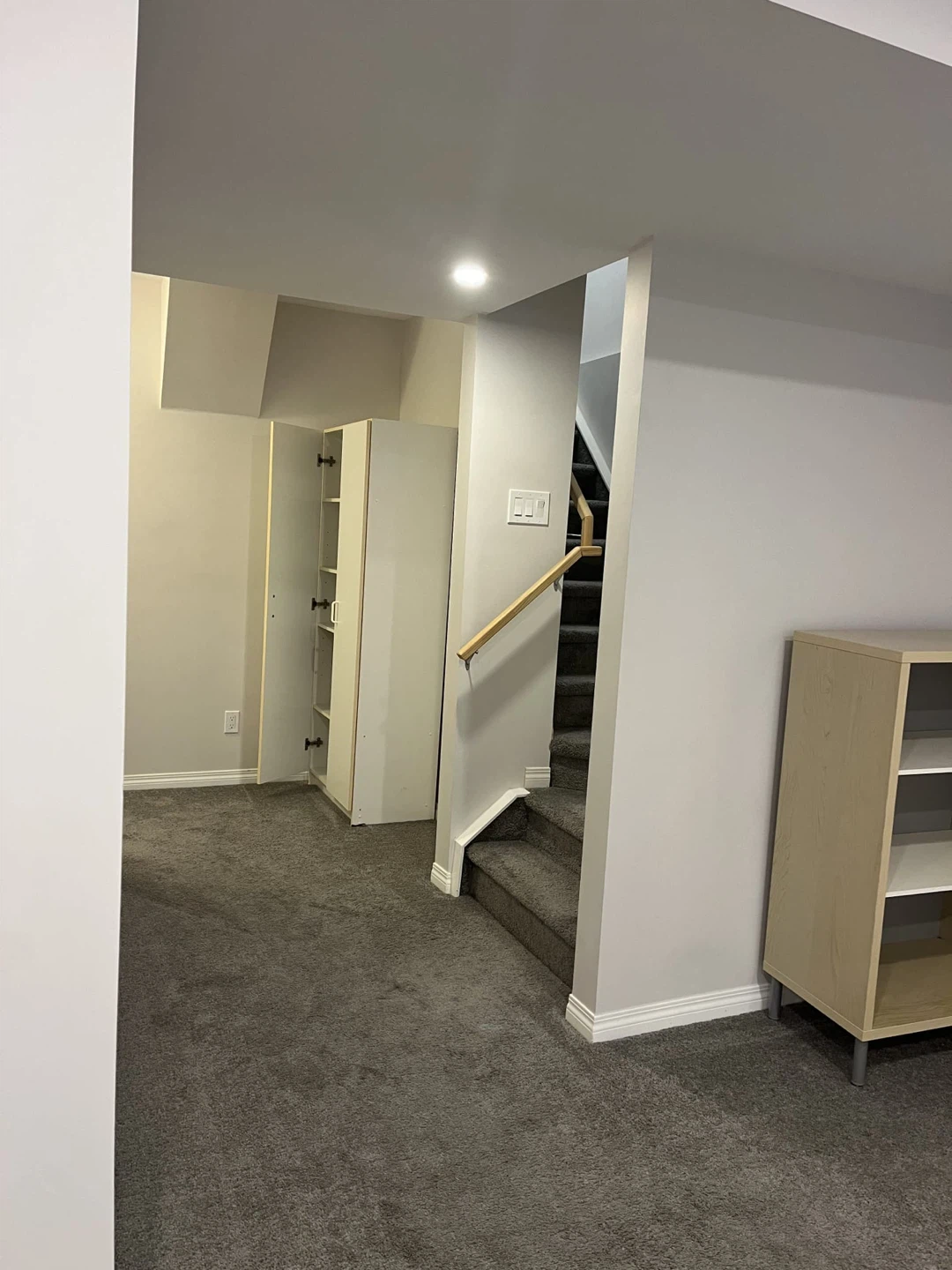 Basement studio for rent - photo 5