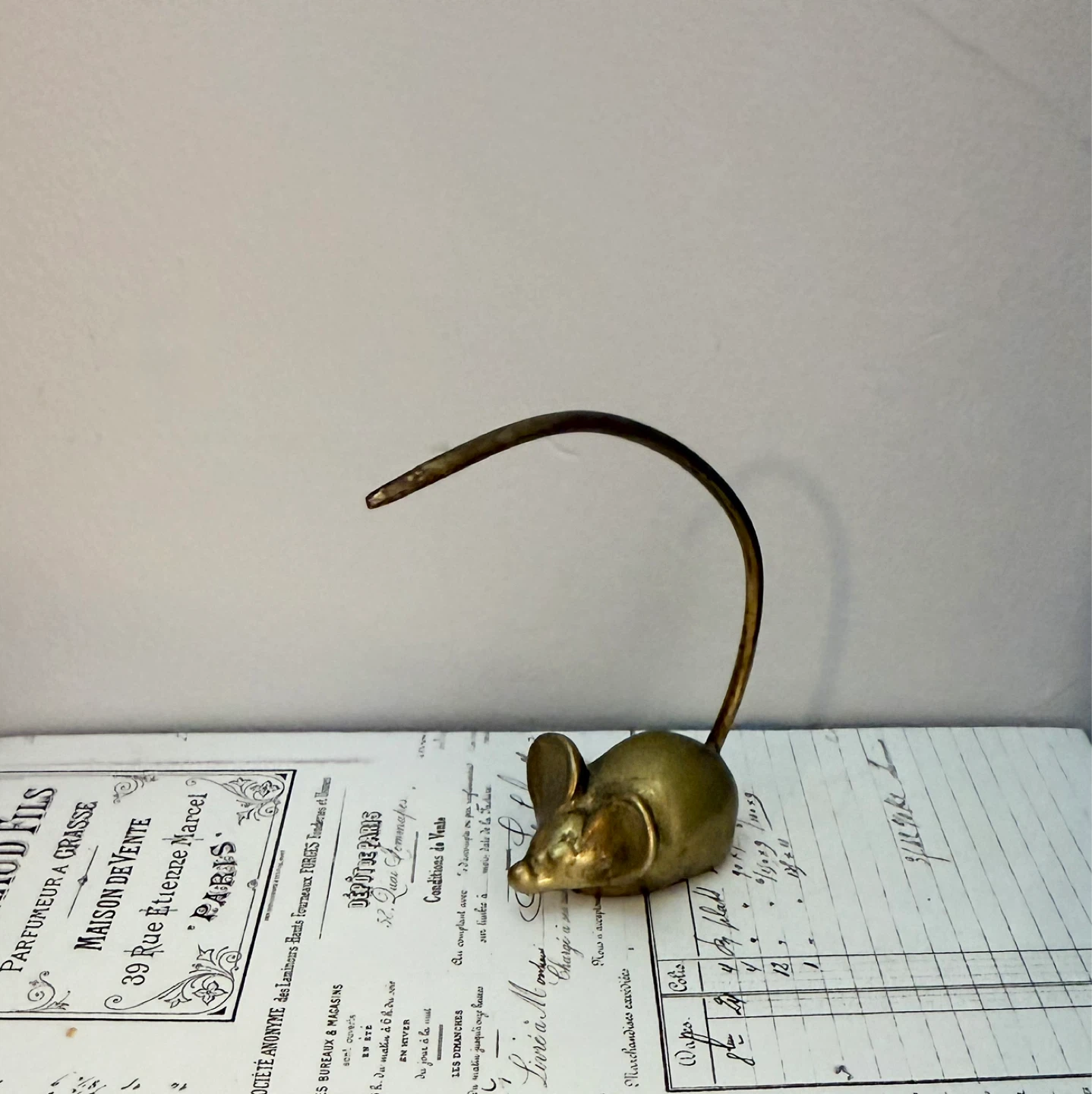 Vintage Brass multifunctional Mouse ring holder /receipt holder - photo 5