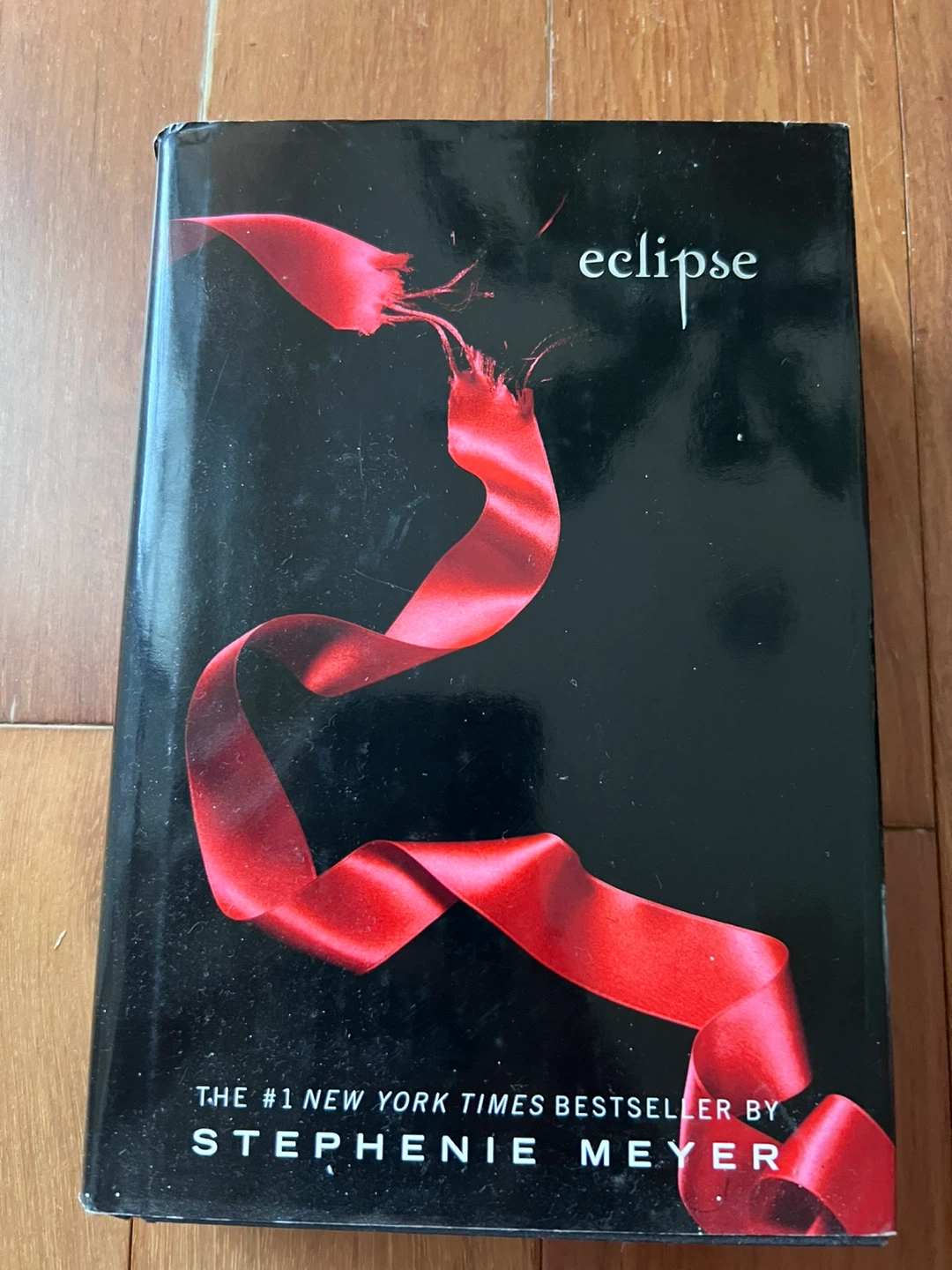 Eclipse by Stephenie Meyer Book