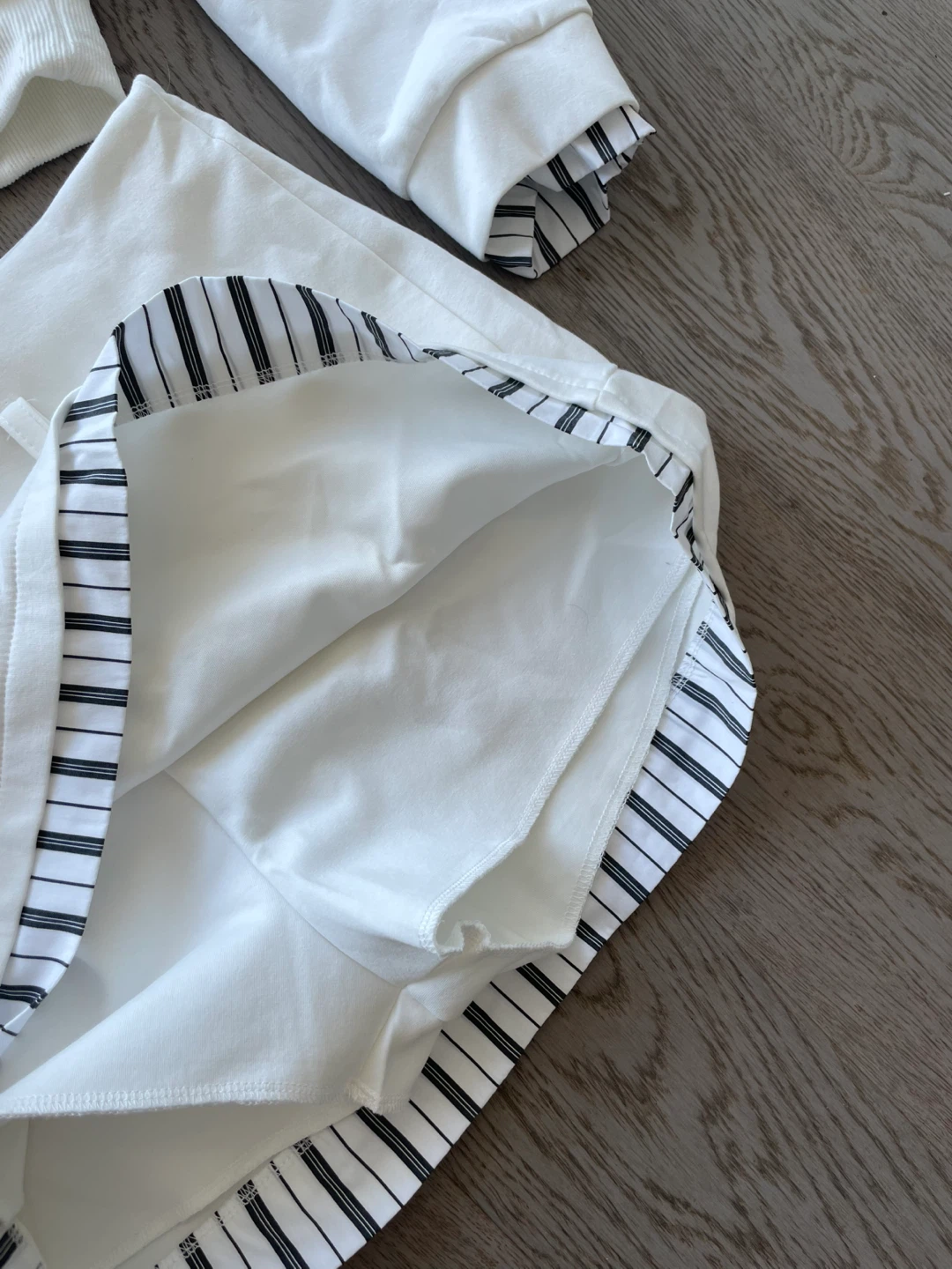 White Crew Neck Sweatshirt and Skirt Set, size small - photo 5