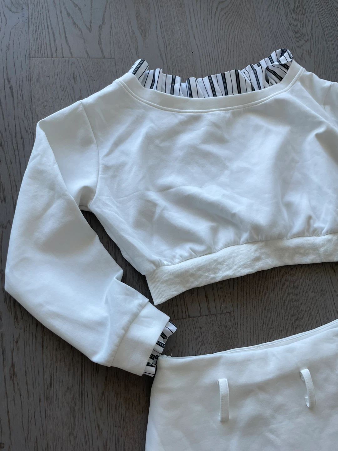 White Crew Neck Sweatshirt and Skirt Set, size small - photo 2