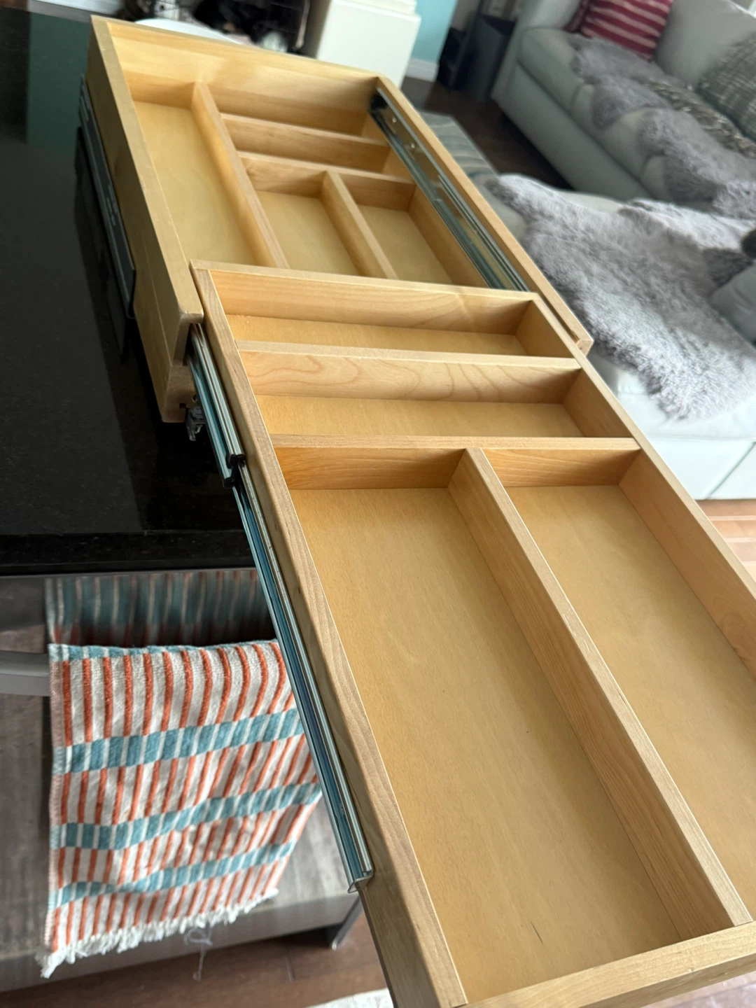 Wooden drawer organizer with dividers - photo 3