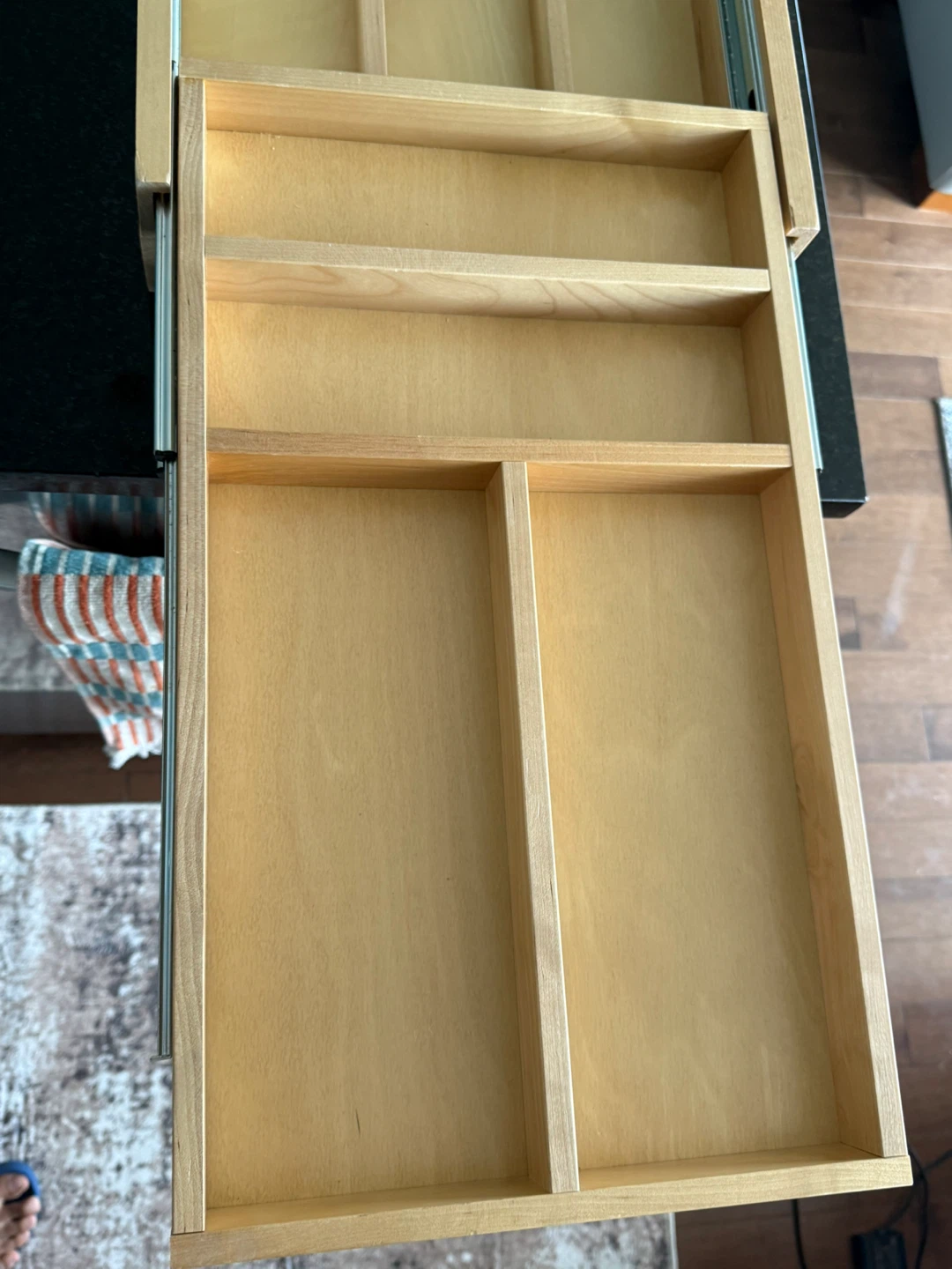 Wooden drawer organizer with dividers - photo 5
