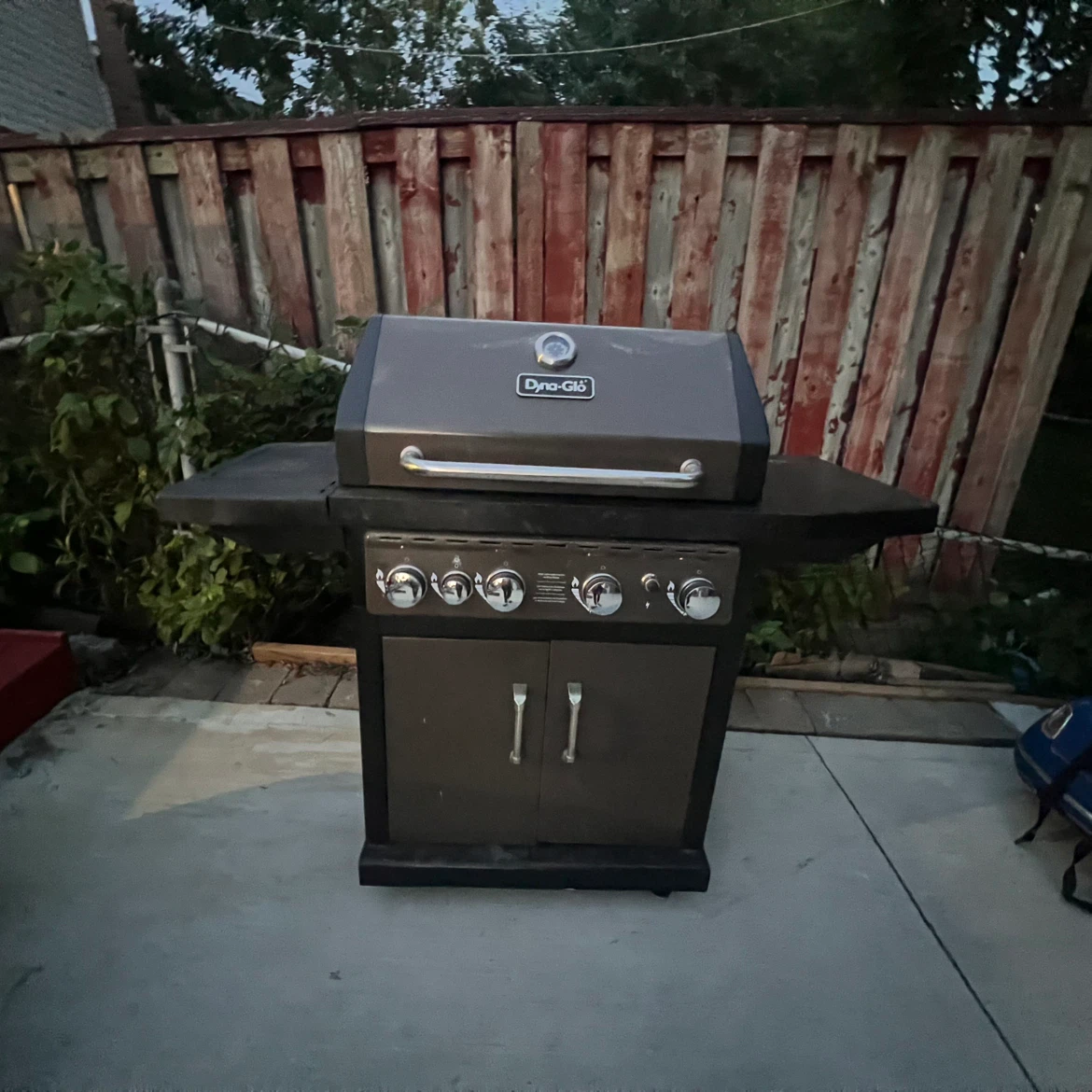 Dyna-Glo Propane BBQ  Grill