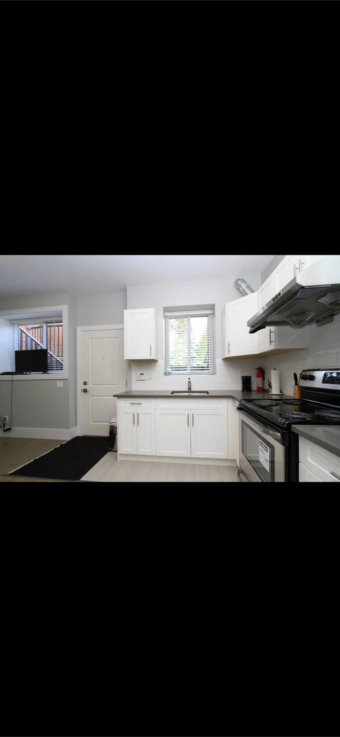 Bright 1 Bedroom Basement Suite – Available July 15 - photo 5